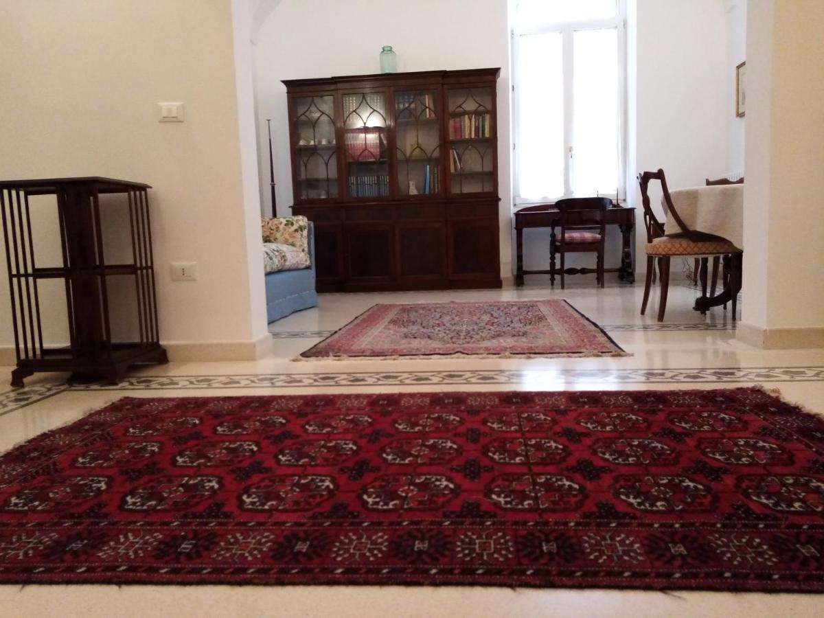 مبيت وإفطار ليتشي Dimora Storica Le Perle المظهر الخارجي الصورة